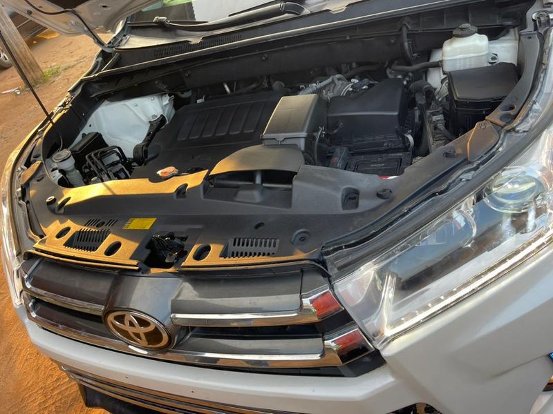 Thumbnail 2 of 2017 Toyota Highlander